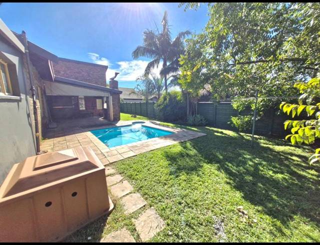 3 BEDROOM HOUSE FOR SALE IN SINOVILLE
